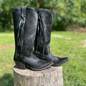 Tony Lama Hair On Nyoka 15” Boot